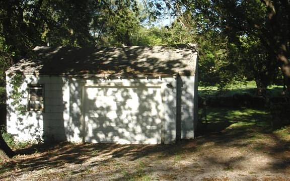 2nd image of 2518 Race Ave