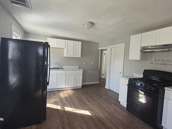 2nd image of 354 Blatchley Ave #2