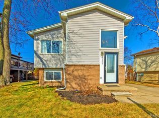 30209 Townley St, Madison Heights, MI 48071
