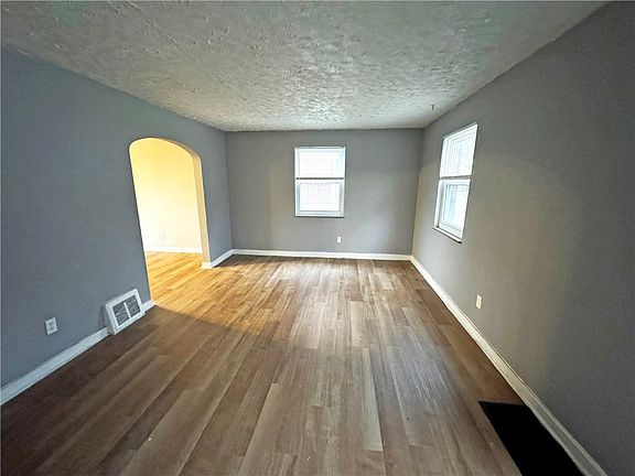 5th image of 5901 Verona Rd