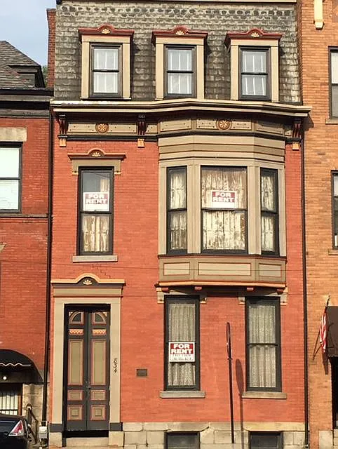 834 Main St #1