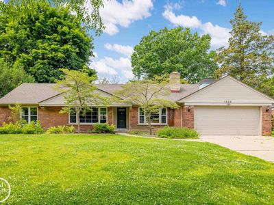 1033 Cadieux Rd, Grosse Pointe Park, MI, 48230