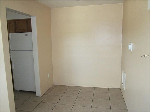 5th image of 810 Tyrone Blvd N APT M2