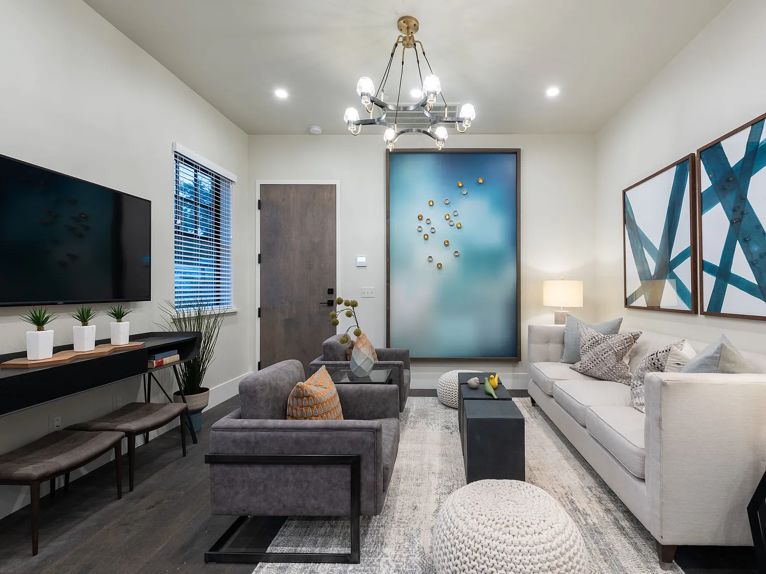 2 bed, 873 sqft, $3,335 — Photo 4