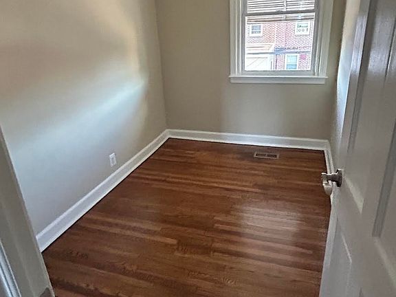 5th image of 7208 Algard St