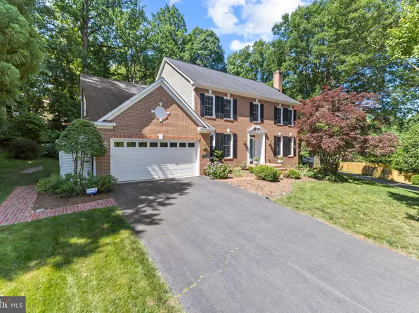 7631 Essex Manor Pl, Alexandria, VA 22308
