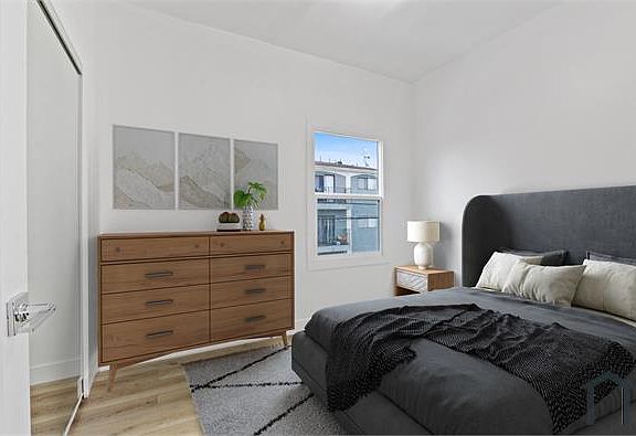 4th image of 201 N Normandie Ave #3A