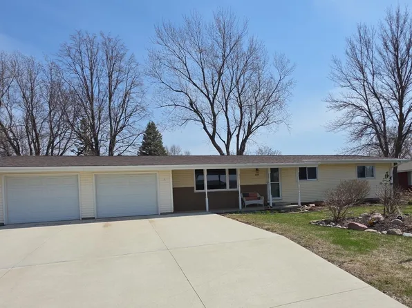 420 N 3rd Ave W, Hartley, IA 51346