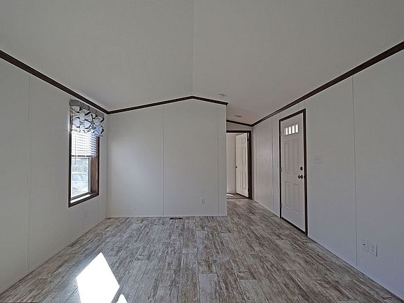 5th image of 510 Lakeview Dr