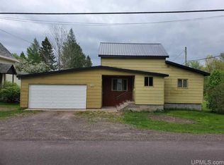 57398 Rockland St, Calumet, MI 49913