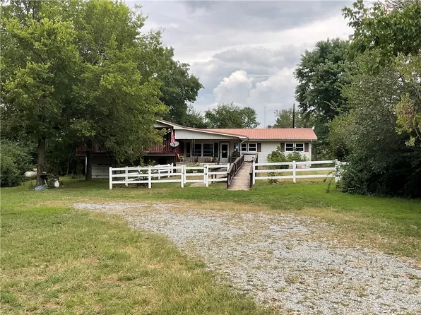 73911 S 4677th Rd, Stilwell, OK 74960