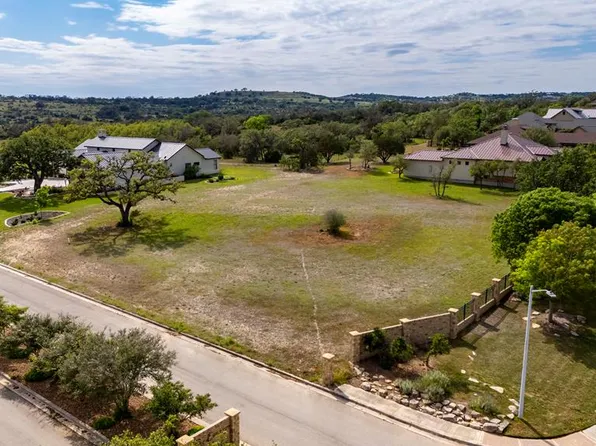 4100 Stonecreek Dr, Kerrville, TX 78028