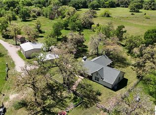 10202 Roy Rd, Flatonia, TX 78941