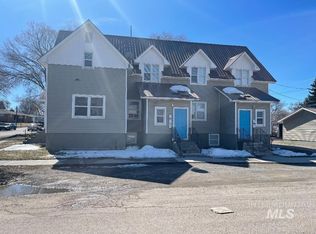 204 Lincoln St, American Falls, ID 83211