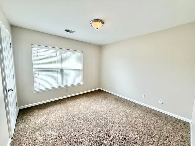 240 Summer Hill Way — Photo 15