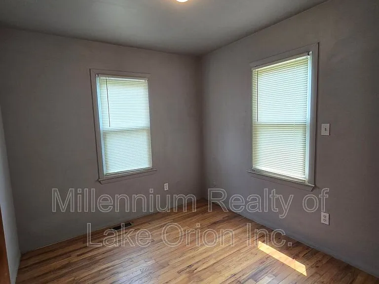 774 E Beverly Ave — Photo 14