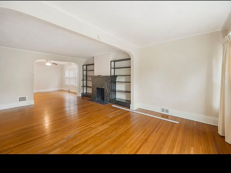 122 Stratford Rd — Photo 14