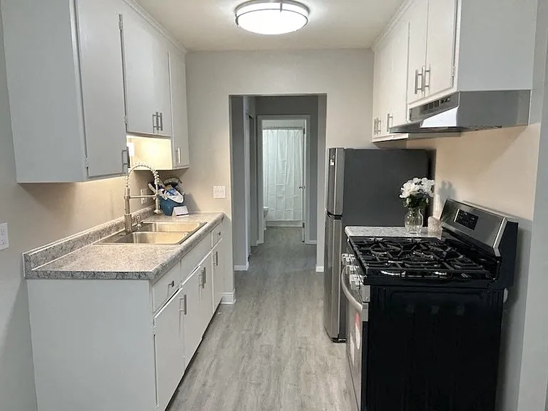 Richfield Square Apartments — Photo 34