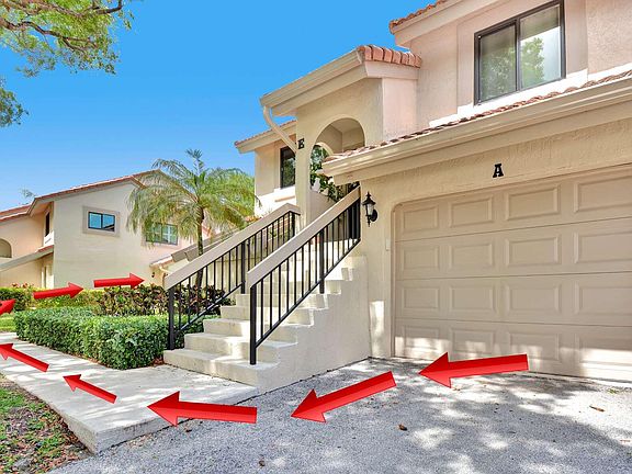 5th image of 5590 Coach House Cir APT A