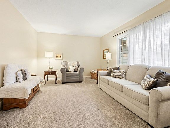 5th image of 1665 Forest Hill Ave SE