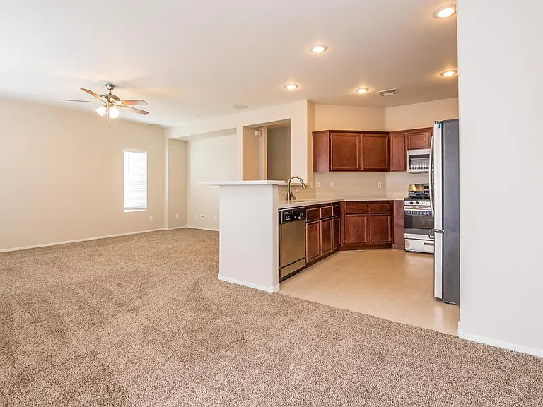 1240 Maple Pines Ave — Photo 4