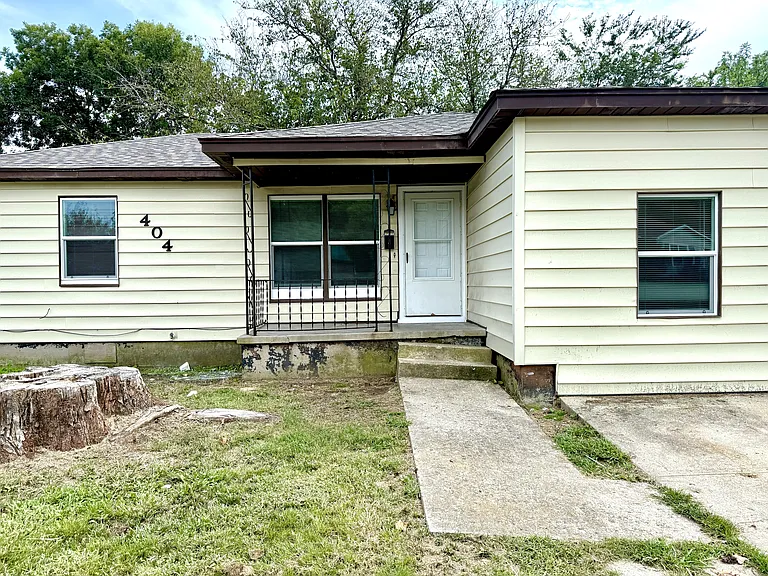 404 Ash St — Photo 24