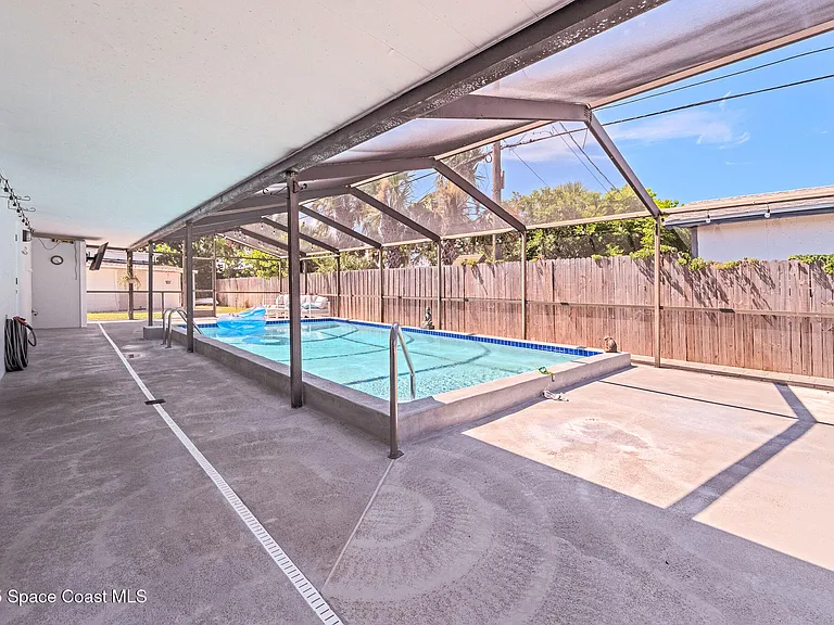 365 Hula Cir — Photo 22