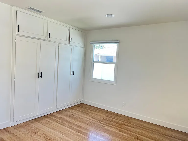 1104 E Oakmont Ave — Photo 7