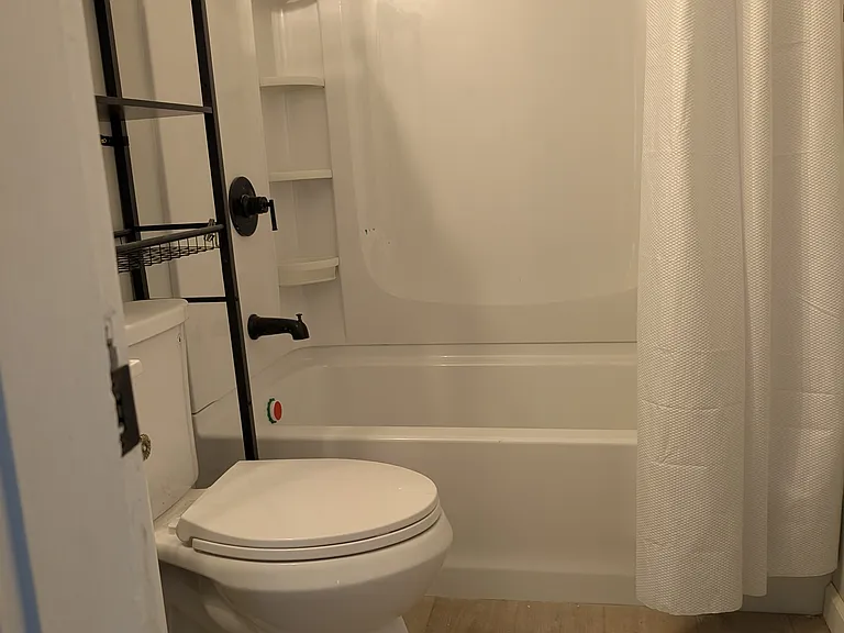 101 Marshall Cir — Photo 8