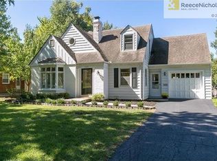 5328 Canterbury Rd, Fairway, KS 66205