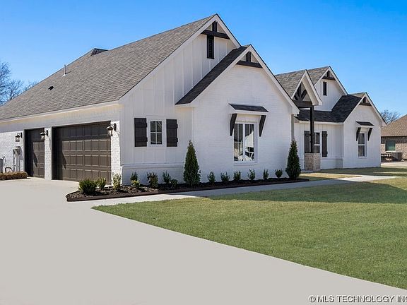 5th image of 15442 E Taylor Ln