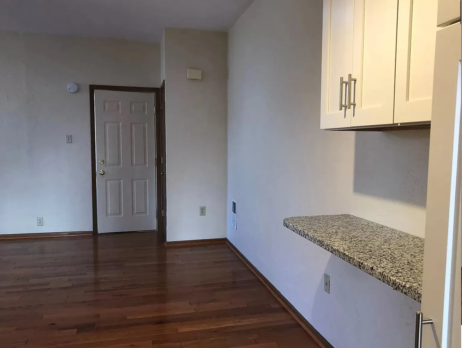 201 Amabell Street - 2F — Photo 3