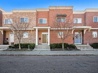 247 S Eastowne Dr, Norton Shores, MI 49444