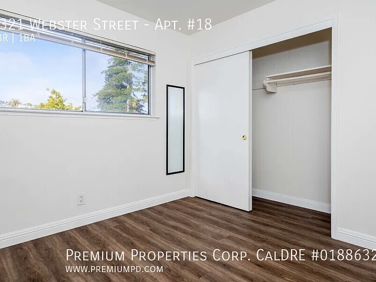 2321 Webster St #18 — Photo 11