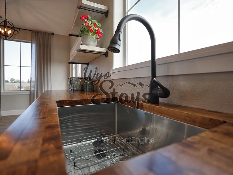 847 Lincoln Dr #201 — Photo 13