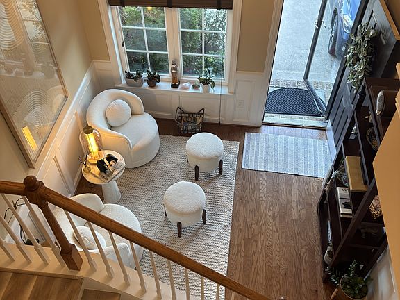 3rd image of 716 Carneros Cir #1