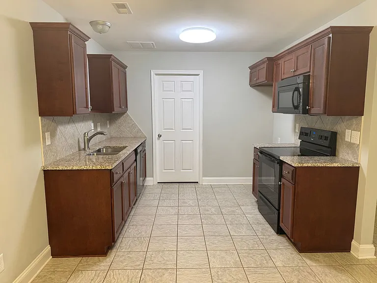 1109B Cason St — Photo 7