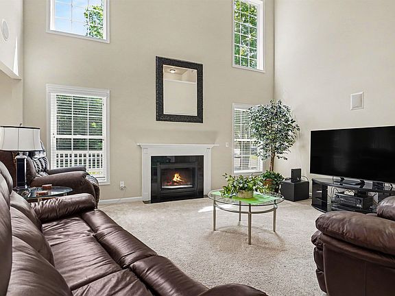 4th image of 224 Livingston Bay Ct