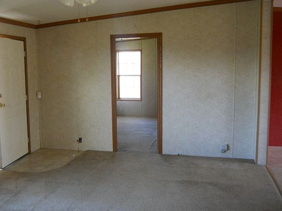 5th image of 480 Thompson Ln S
