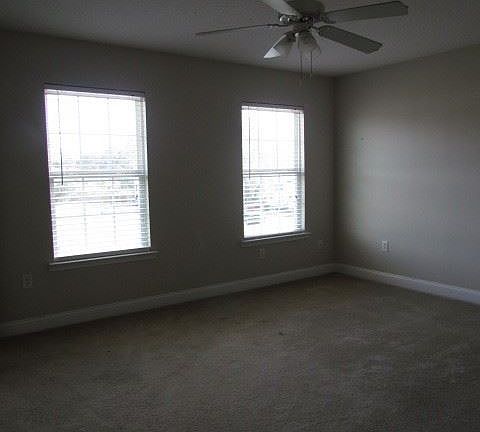 5th image of 358 Laurel Oak Ln