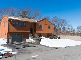 28 Whitney Dr, Peabody, MA 01960