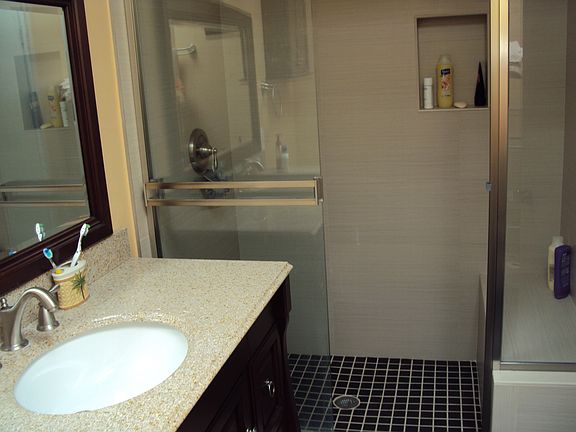4th image of 5327 Coldwater Canyon Ave APT A