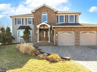 10 Reene Cir, Chalfont, PA 18914