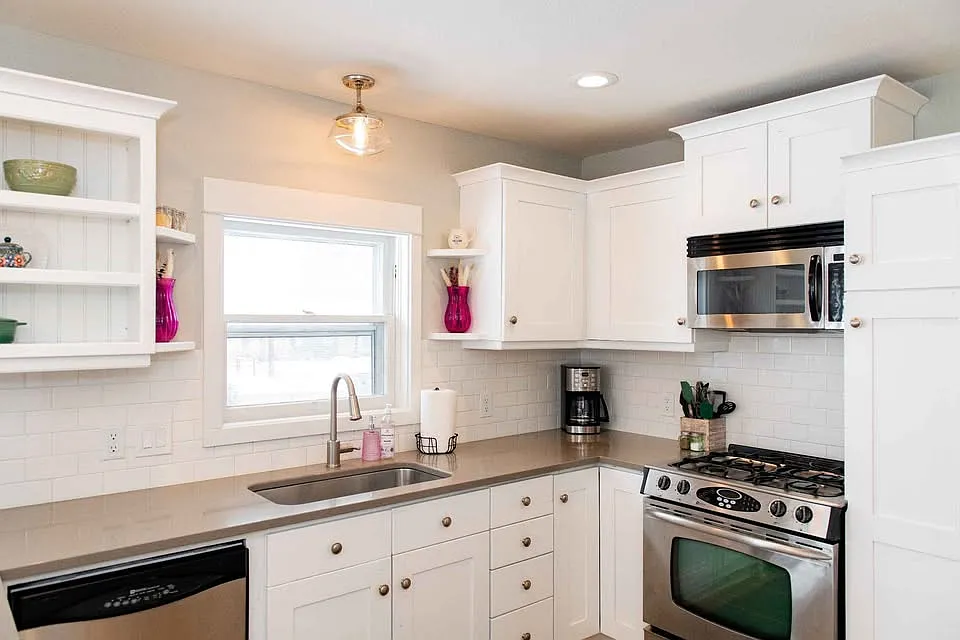 1 bed, 1150 sqft, $1,600 — Photo 3