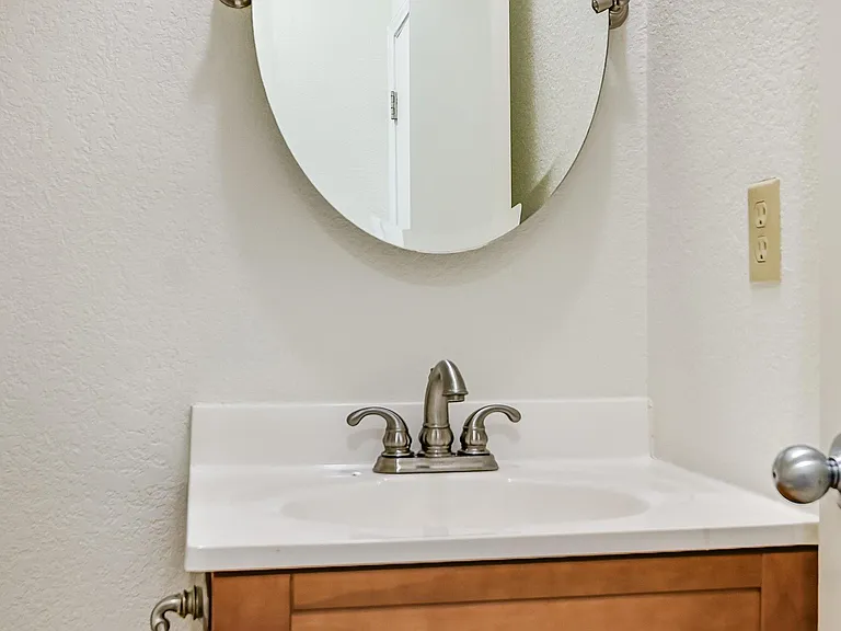 3500 Larchmont Cv #B — Photo 15