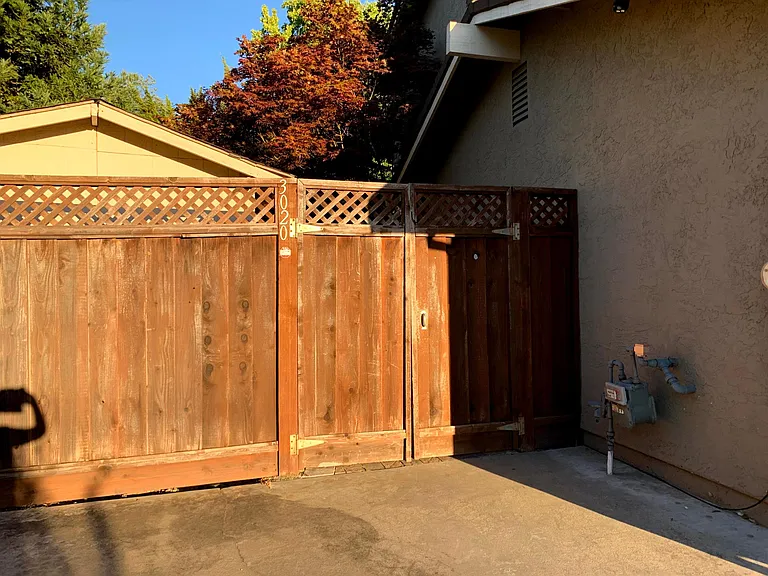 3020 Brook Estates Ct — Photo 2
