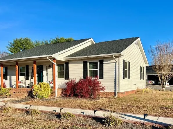 98 Rich Neck Rd, Warsaw, VA 22572