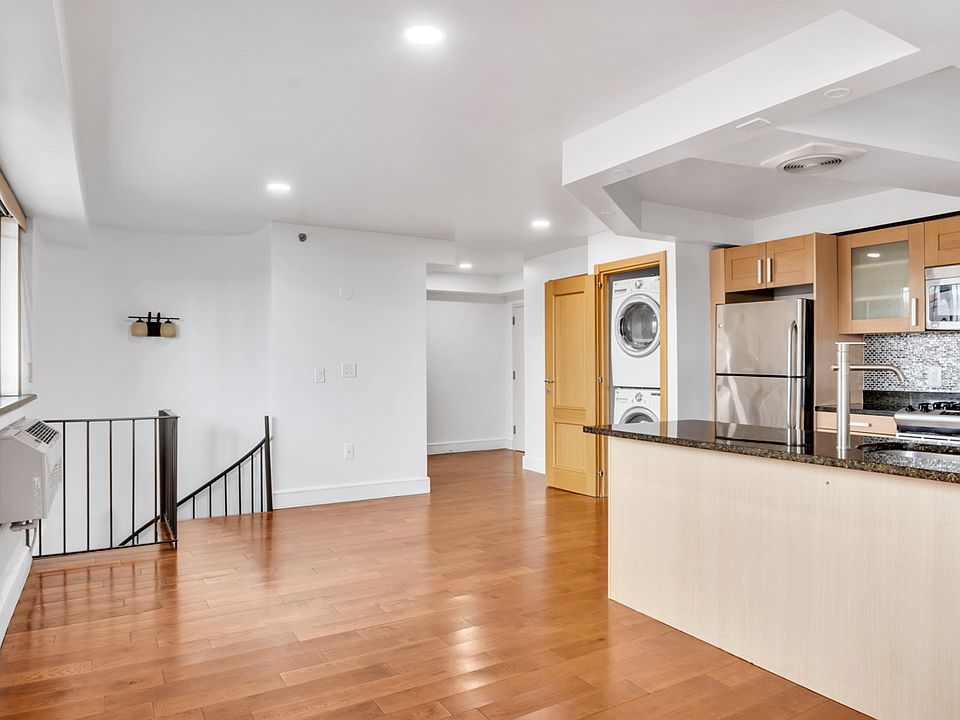 1st image of 79-39 Calamus Ave #1A