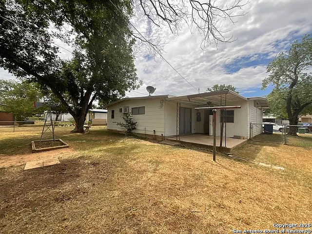 207 Pinehurst Blvd — Photo 20