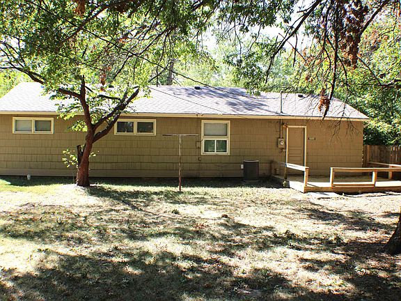 2nd image of 2526 SE Colorado Ave